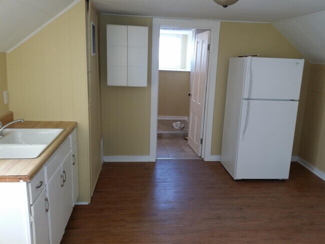 Building Photo - 1444 S Richland St