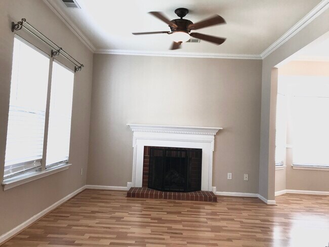 Building Photo - 18651 Shawnee Ridge Rd