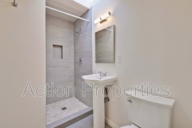 Building Photo - 3733 Carlson Cir