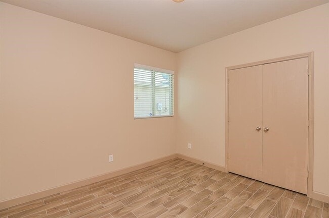 Building Photo - 5502 Floral Valley Ln