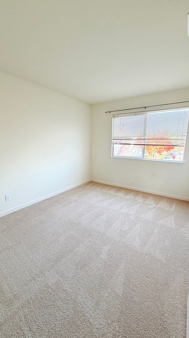 Building Photo - 400 McDonnel Rd