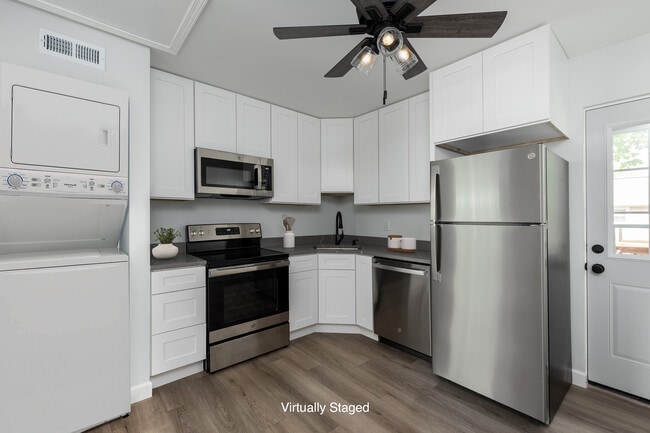 Building Photo - 9057 Wrenwood Ln