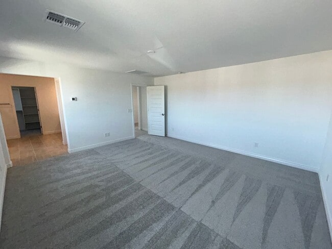 Building Photo - 14391 W Sand Hills Rd