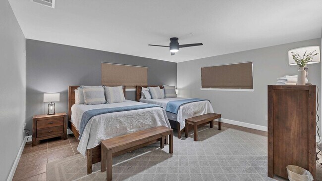 Building Photo - 730 E Mather St