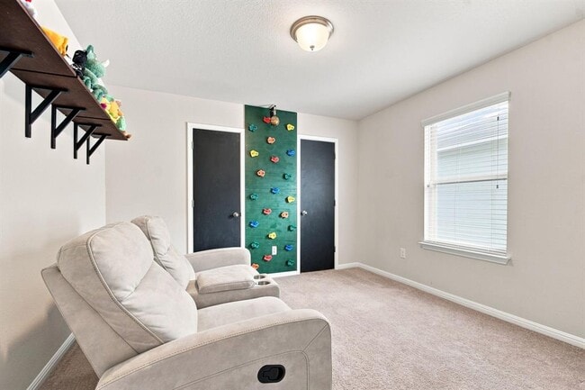 Building Photo - 241 Eagle Brook Ln