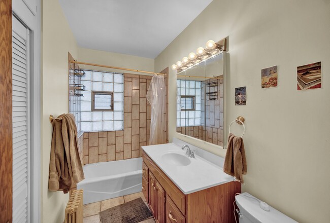 Building Photo - 2303 Ridge Ave