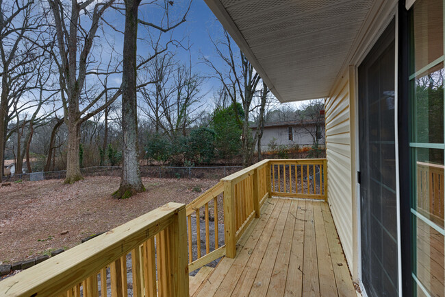 Building Photo - 8143 Old Madison Pike