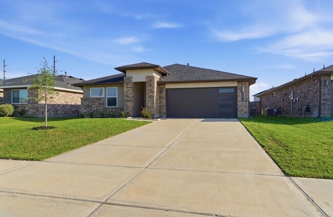 Building Photo - 30034 Reagans Rnch Dr