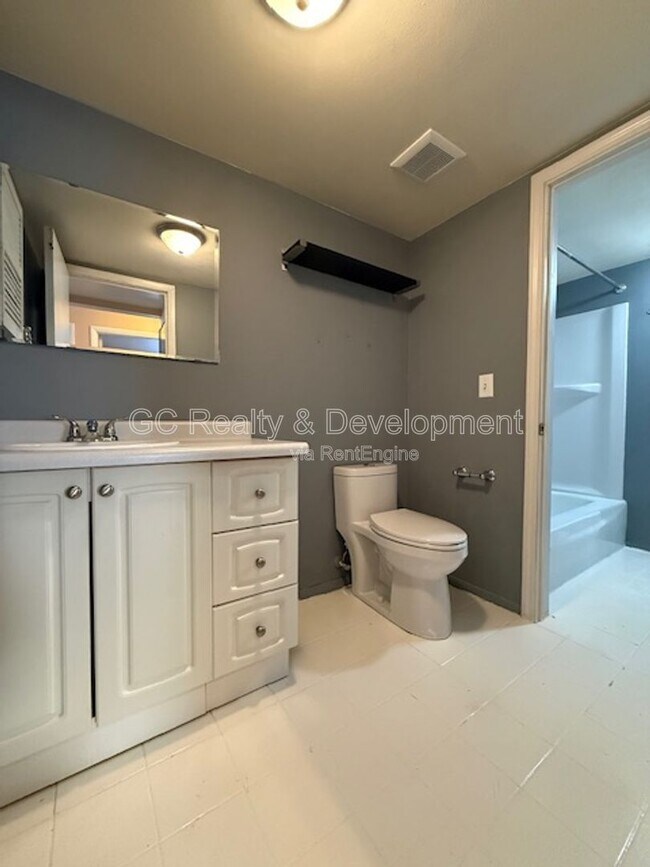 Building Photo - 1770 Bristol Walk