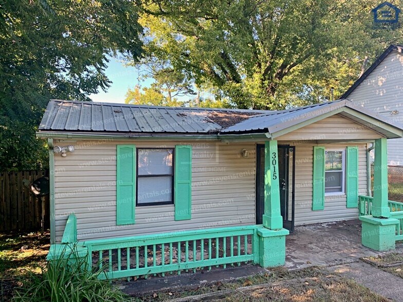 Building Photo - 3015 Sunset Ave