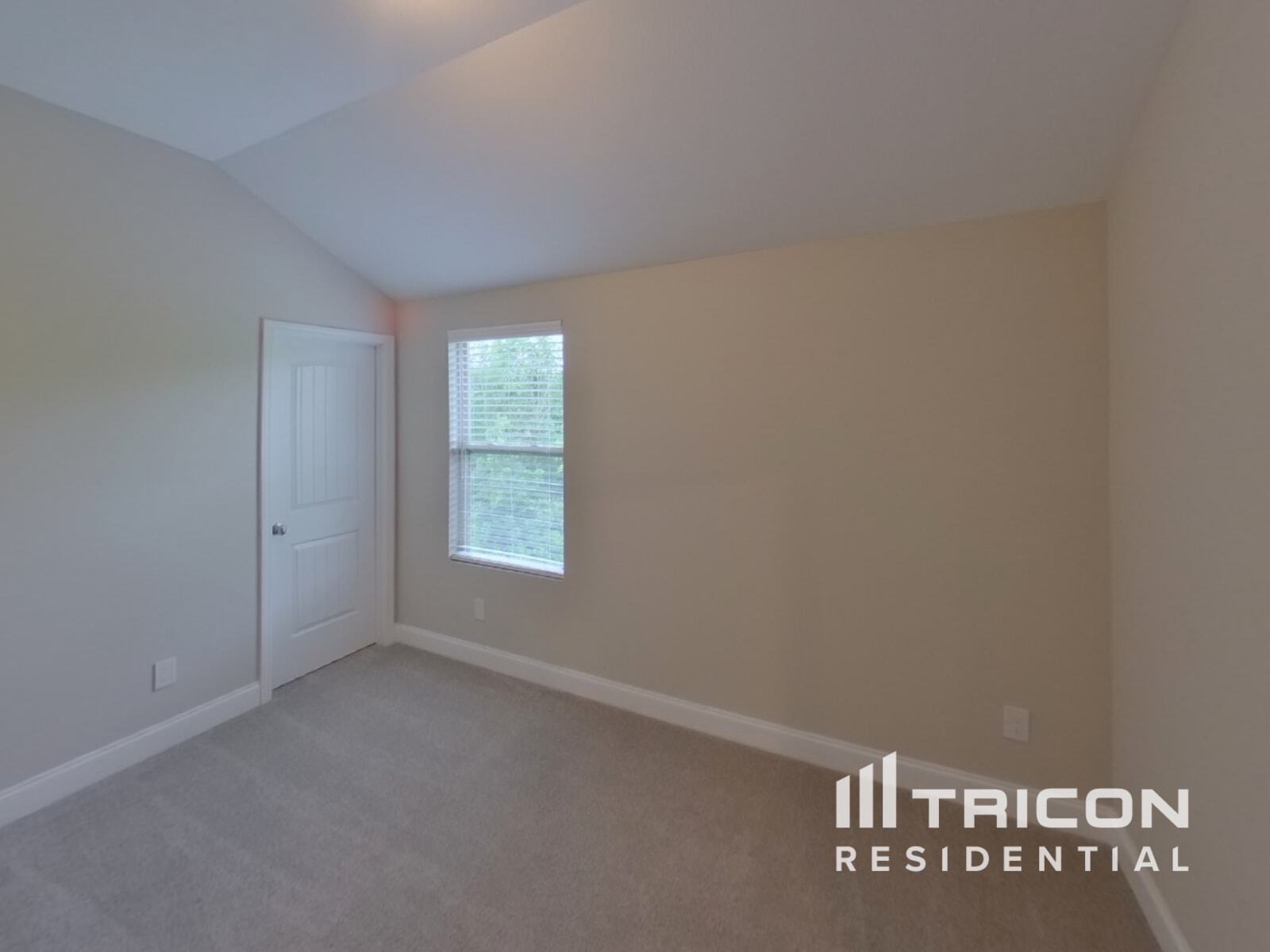Building Photo - 2134 Pathfinder Dr