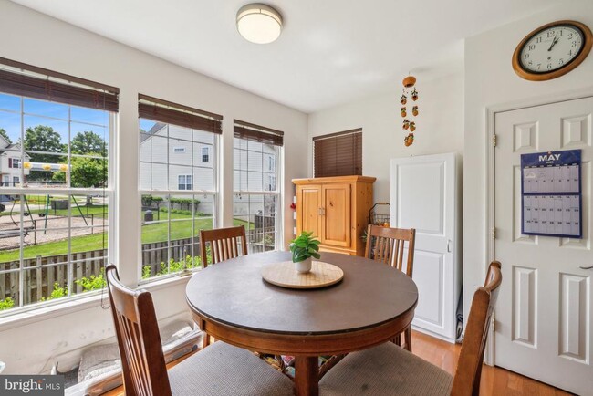 Building Photo - 4843 Montega Dr