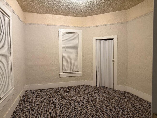 Building Photo - 1966 W 26th St