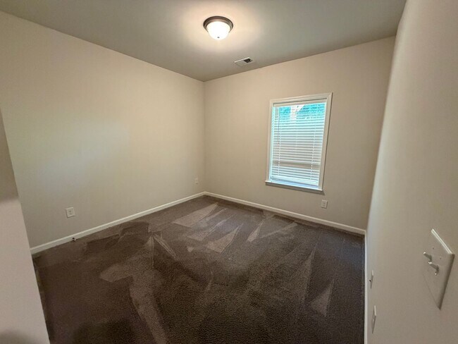 Building Photo - 311 Mahone Dr