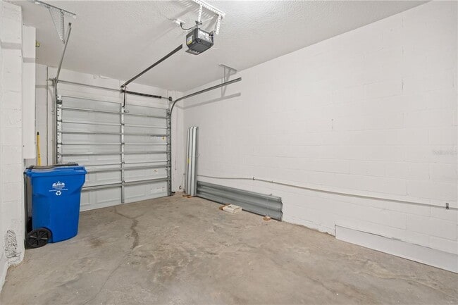 Building Photo - 8619 Falling Blue Pl