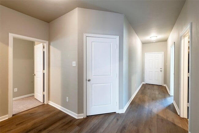 Building Photo - 2069 Hartley Dr