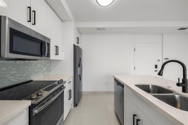 Building Photo - 2651 NE 212th Terrace