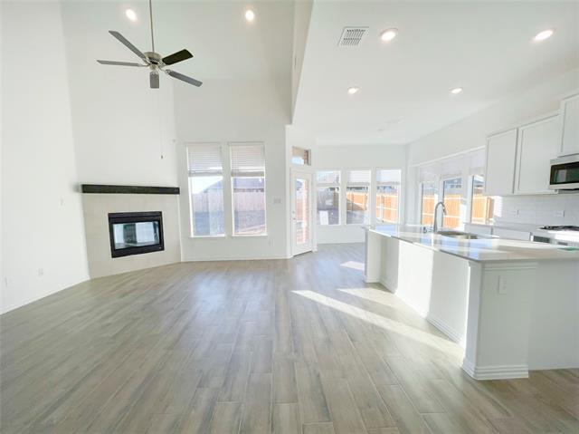 Building Photo - 14625 Little Water Dr