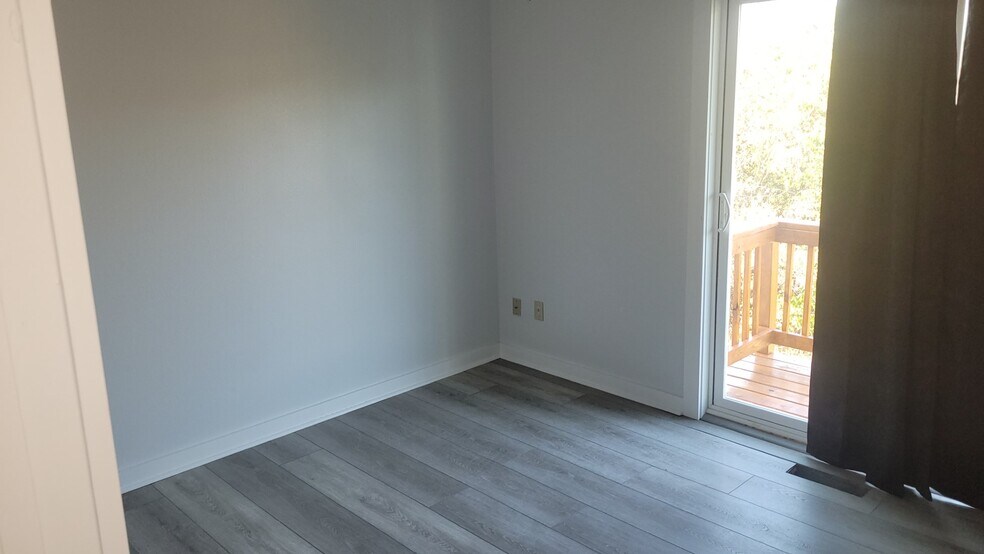 bedroom 2 - 43 Blue Water Dr