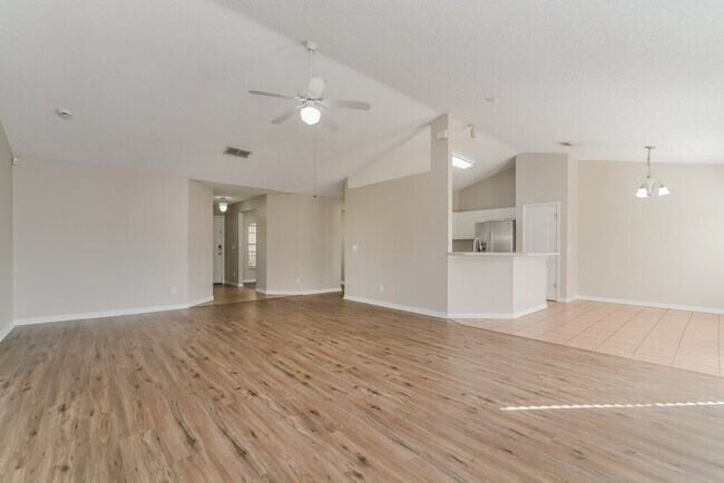 Building Photo - 214 Pleasant Hill Dr