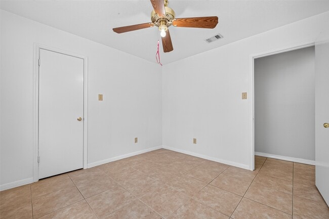 Building Photo - 6510 Grand Haven Dr