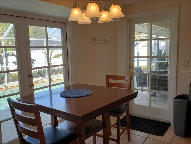 Building Photo - 2745 Cardwell Way