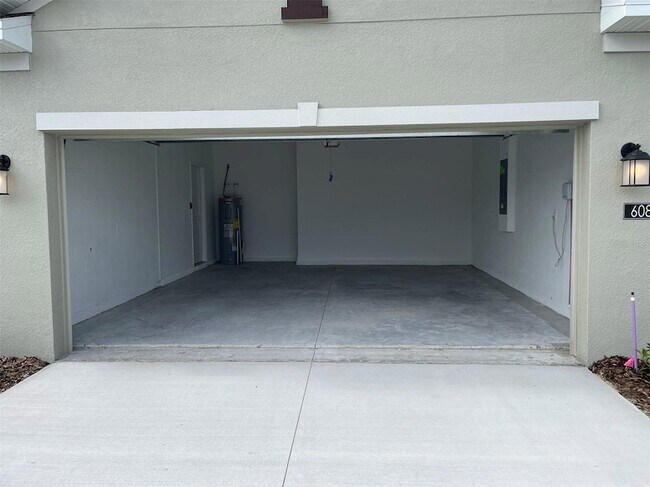 Building Photo - 608 Daring Dr