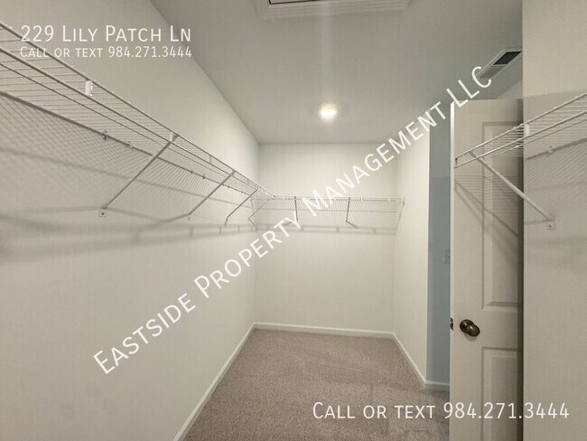 Building Photo - 229 Lily Patch Ln