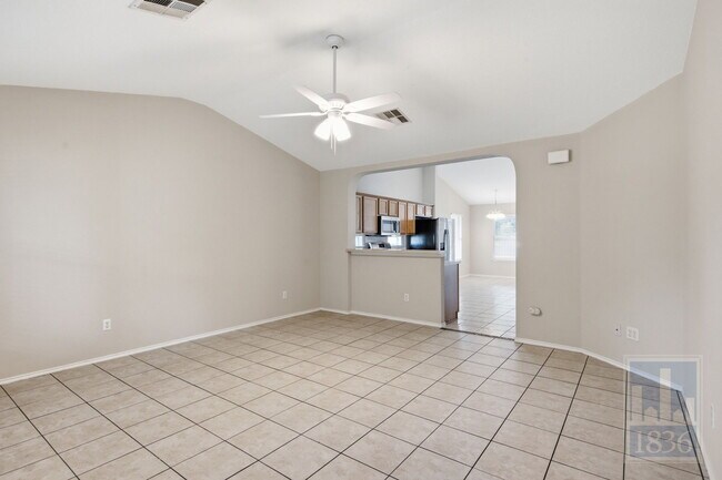 Building Photo - 437 Sampson