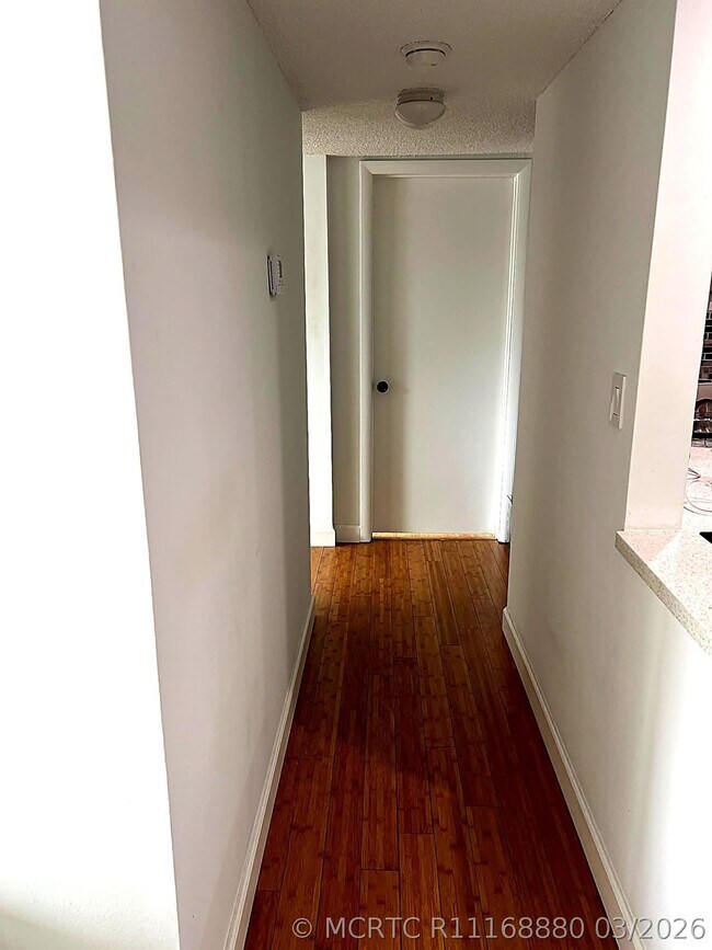 Building Photo - 3522 NE 171 St