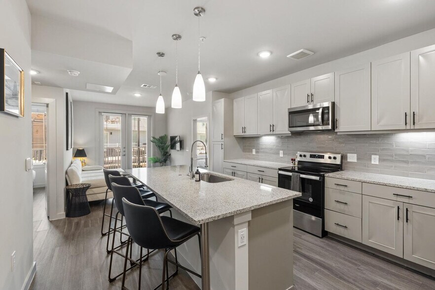 Building Photo - 5820 1/2 Cameron Rd