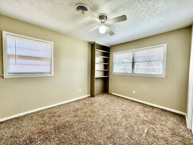 Building Photo - 4910 9th St