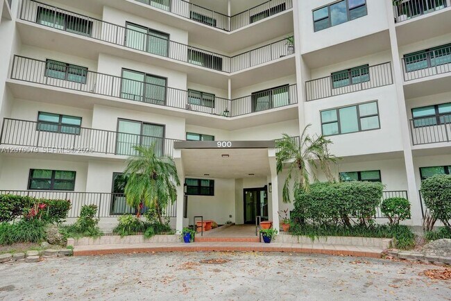 Building Photo - 1101 River Reach Dr