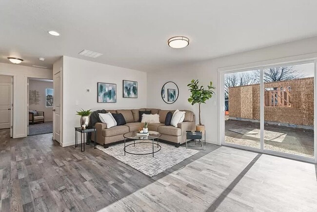 Primary Photo - 39 S Drifter Loop