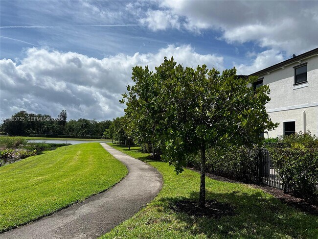 Building Photo - 5942 Mustang Manor