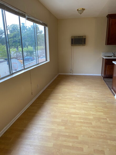 Building Photo - 3232 Estara Ave