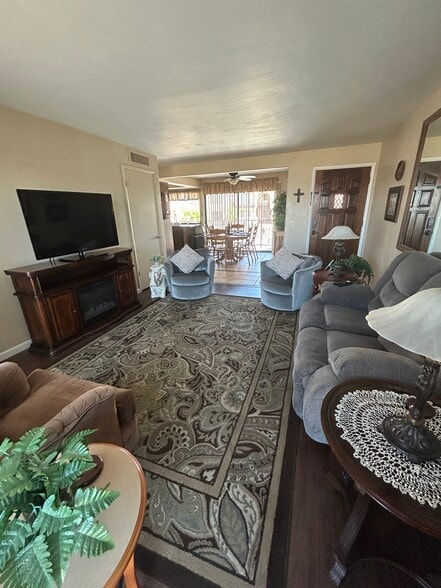 Living Room - 1788 Bahama Ave