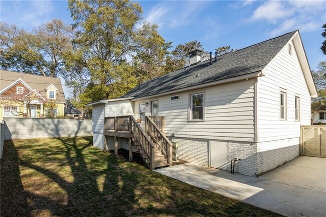 Building Photo - 3455 Rainey Ave