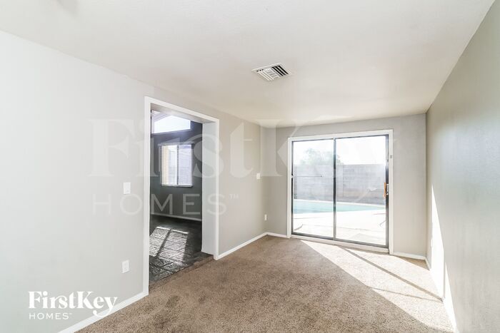 Building Photo - 3320 S Margo Dr