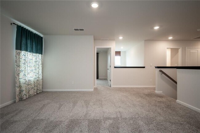 Building Photo - 13 Westerly Sta