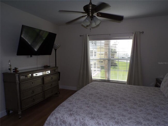 Building Photo - 2160 Heron Lake Dr