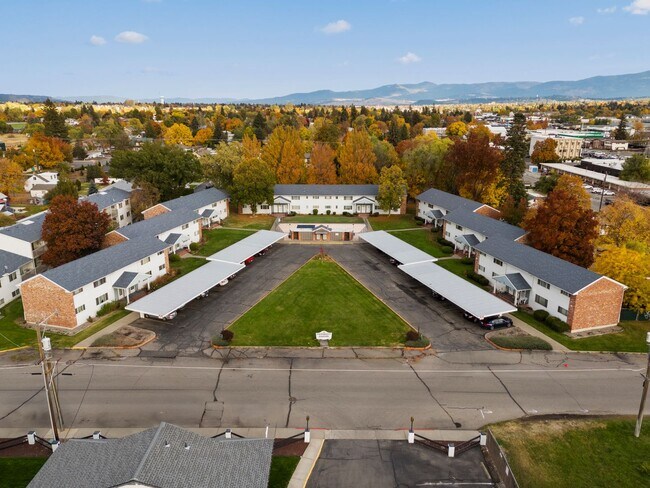 Building Photo - University Gardens Condominium Unit A7