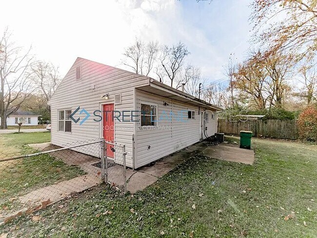 Building Photo - 1229 Northdale Ave