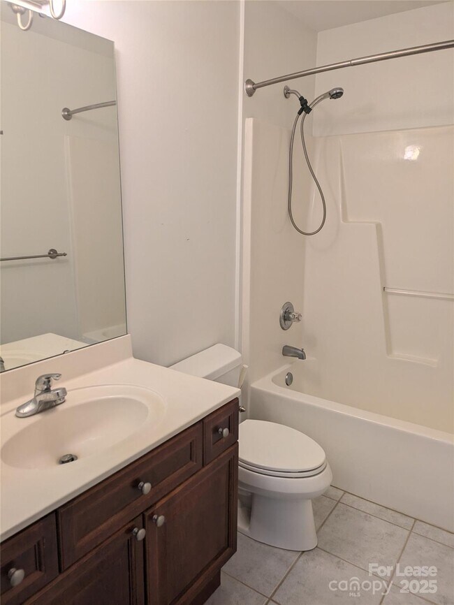 Building Photo - 175 Turnberry Ln