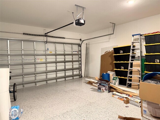 Building Photo - 11460 SW Pietra Wy