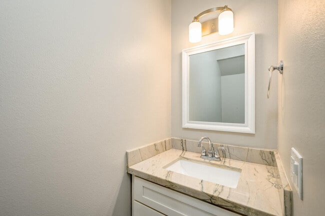 Building Photo - 9615 Adams Ave