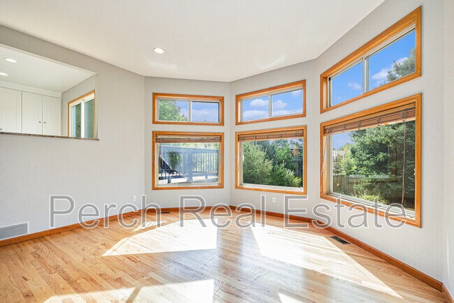 Building Photo - 14020 W Amherst Ave