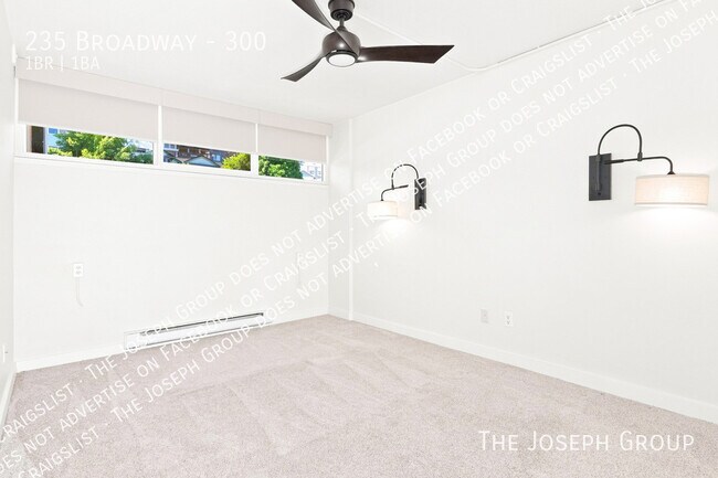 Building Photo - 235 Broadway-300