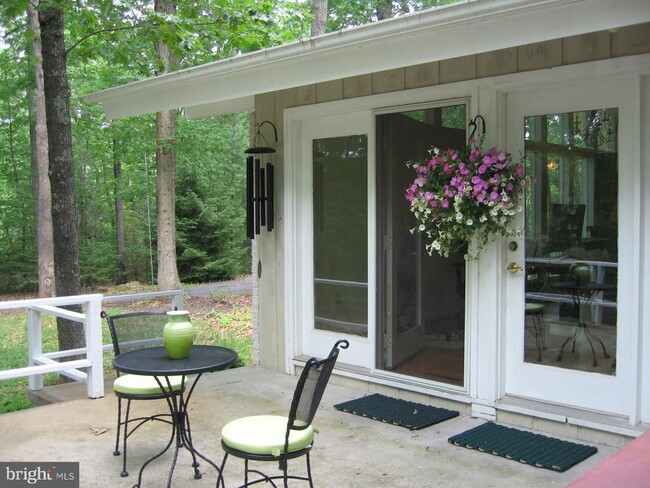 Building Photo - 135 Lizzie Mills Rd