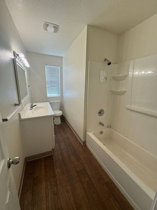 Building Photo - 1348 12th St SE